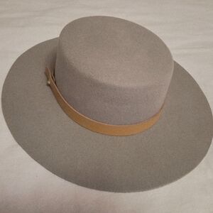 Gigi Pip Boater Flat Brim Leather Strap
